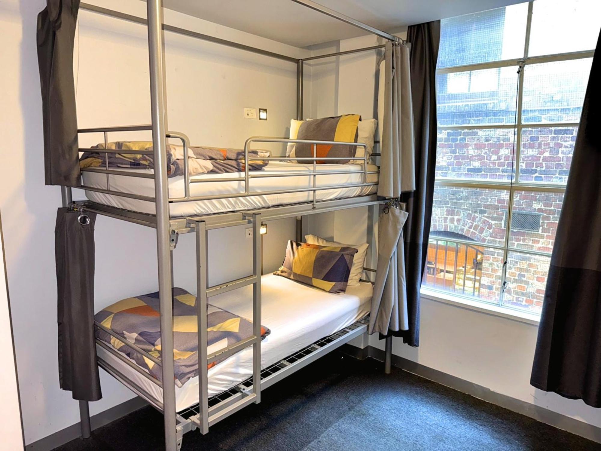 Bed in 4-Bed Mixed Dormitory Room with Shared Bathroom(18-35 years old only)